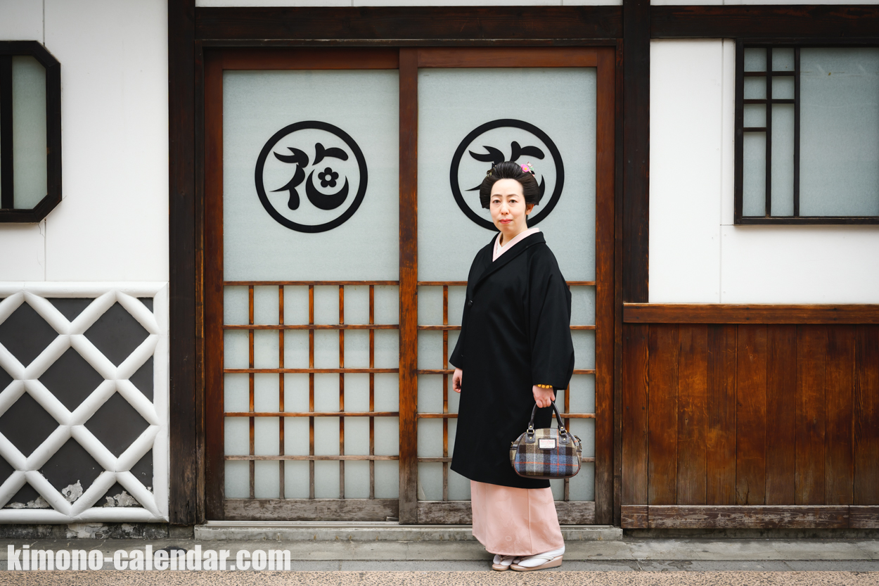 女性の全身写真